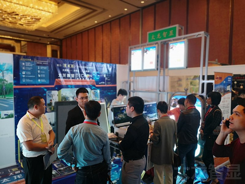 LED燈桿屏|智慧燈桿屏|立柱廣告機(jī)|LED廣告機(jī)|智慧路燈屏|燈桿廣告屏|燈桿屏 LED燈桿屏|智慧燈桿屏|立柱廣告機(jī)|LED廣告機(jī)|智慧路燈屏|燈桿廣告屏|燈桿屏