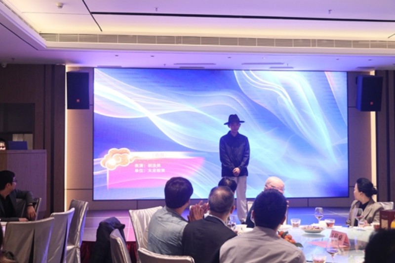 開場(chǎng)舞 (2).jpg 開場(chǎng)舞 (2).jpg