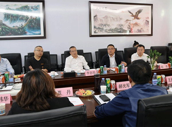 led燈桿屏|智慧燈桿屏|立柱廣告機(jī)|led廣告機(jī)|智慧路燈屏|戶外LED廣告機(jī)|燈桿屏|智慧燈桿|智慧路燈 led燈桿屏|智慧燈桿屏|立柱廣告機(jī)|led廣告機(jī)|智慧路燈屏|戶外LED廣告機(jī)|燈桿屏|智慧燈桿|智慧路燈