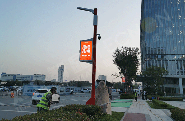 濟(jì)南海爾智慧燈桿屏 濟(jì)南海爾智慧燈桿屏