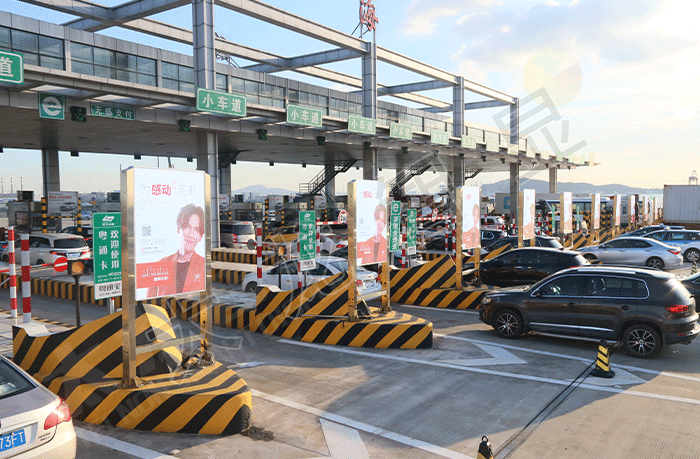 led燈桿屏|智慧燈桿屏|led廣告機(jī)|智慧路燈屏|戶外LED廣告機(jī)|燈桿屏|智慧燈桿|智慧路燈